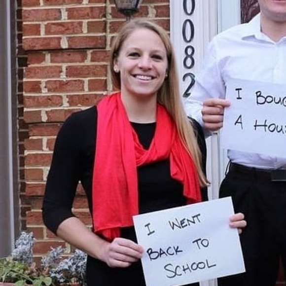 Meet your Posher, Gina - Picture 1 of 1